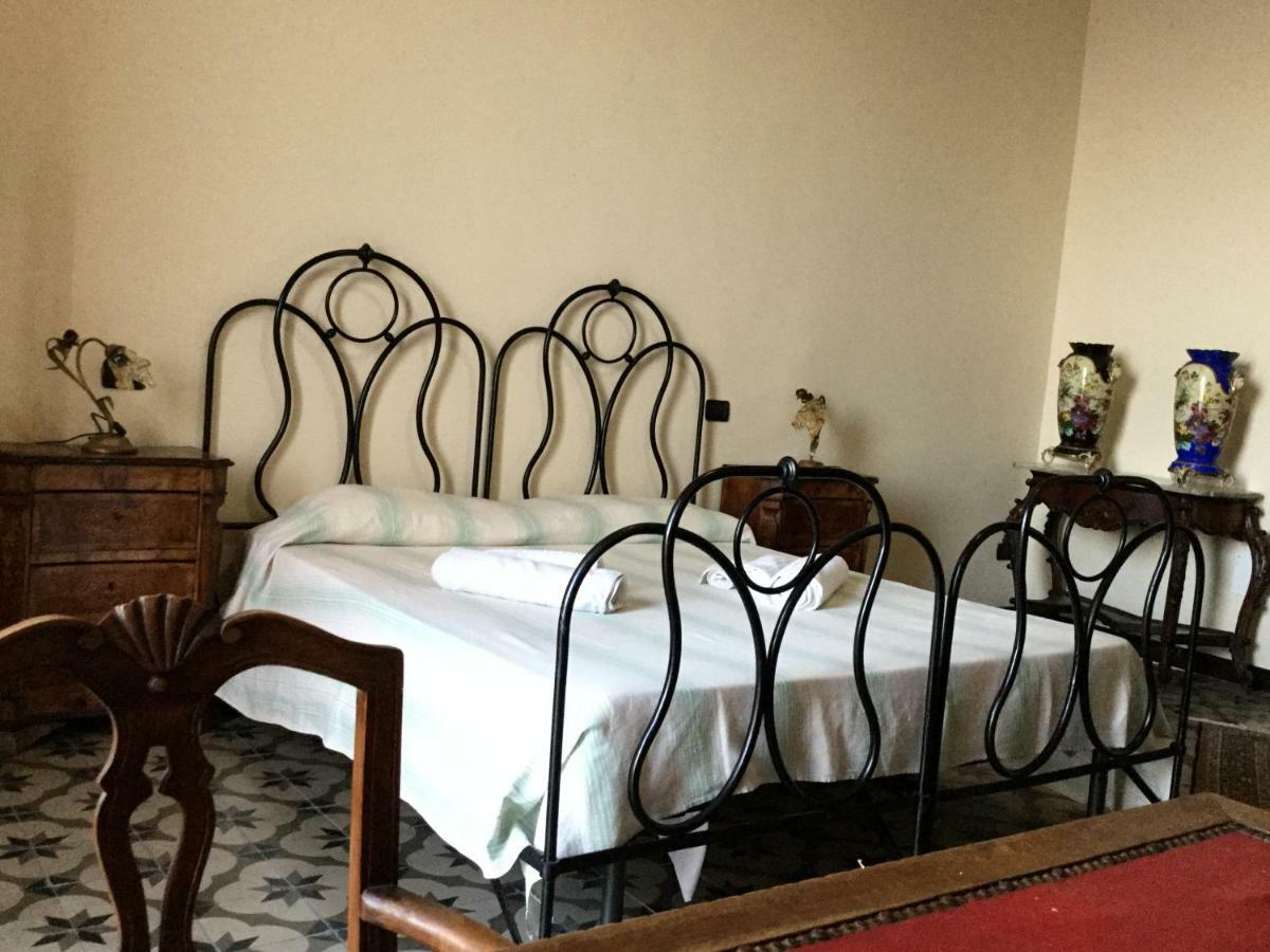 Marina Inn Мілаццо Екстер'єр фото